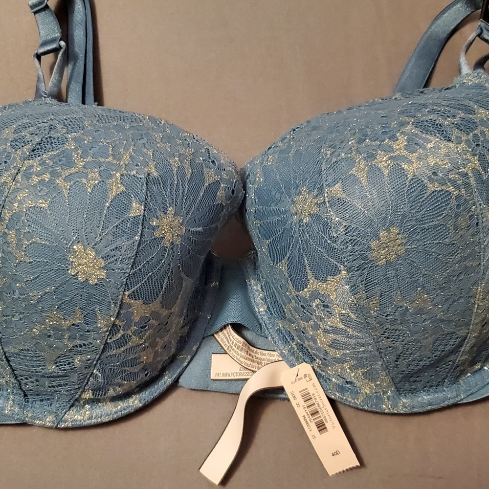 NEW 40D bra Victoria Secret